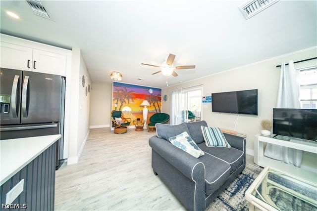 119 Andre Mar DR, Fort Myers Beach, FL 33931