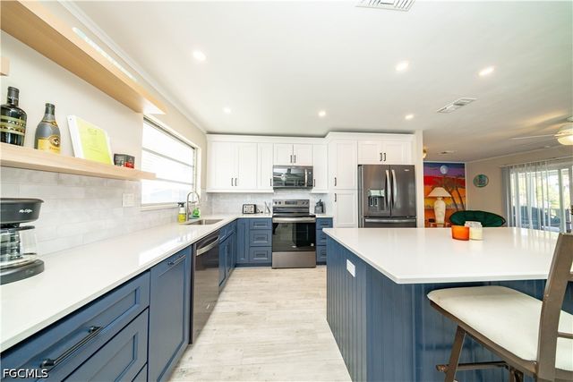 119 Andre Mar DR, Fort Myers Beach, FL 33931