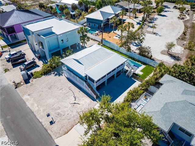 119 Andre Mar DR, Fort Myers Beach, FL 33931