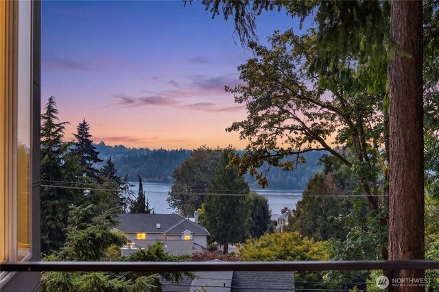 5830 W Mercer Way, Mercer Island, WA 98040