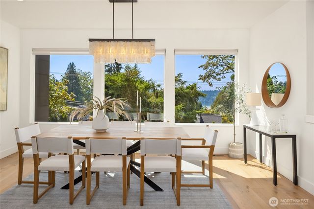 5830 W Mercer Way, Mercer Island, WA 98040