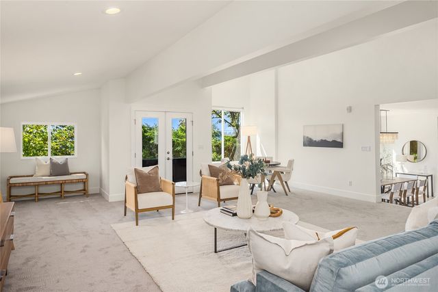 5830 W Mercer Way, Mercer Island, WA 98040
