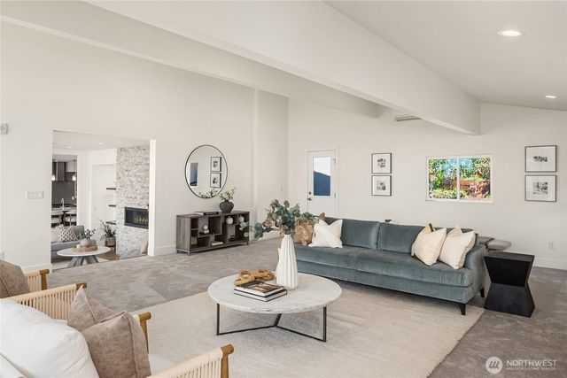 5830 W Mercer Way, Mercer Island, WA 98040