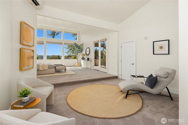 5830 W Mercer Way, Mercer Island, WA 98040