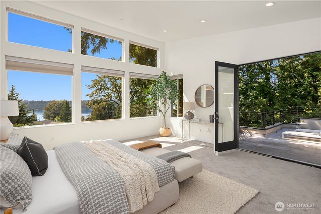 5830 W Mercer Way, Mercer Island, WA 98040