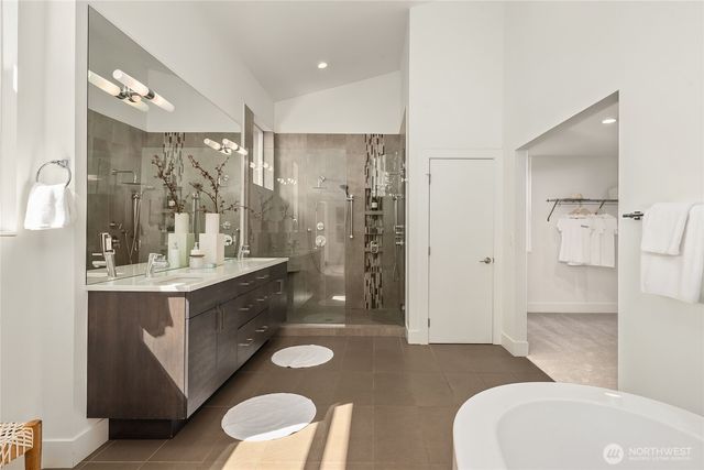 5830 W Mercer Way, Mercer Island, WA 98040