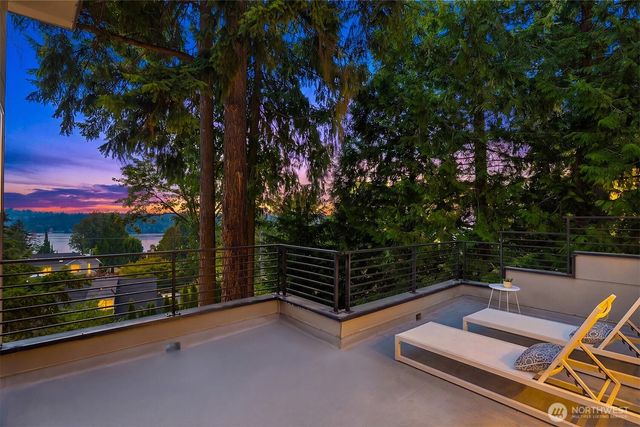 5830 W Mercer Way, Mercer Island, WA 98040