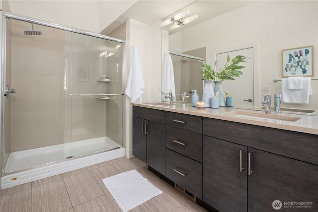 5830 W Mercer Way, Mercer Island, WA 98040