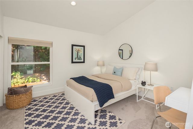 5830 W Mercer Way, Mercer Island, WA 98040