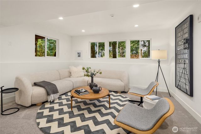 5830 W Mercer Way, Mercer Island, WA 98040