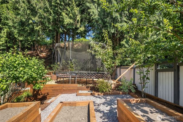 5830 W Mercer Way, Mercer Island, WA 98040