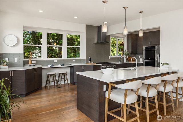5830 W Mercer Way, Mercer Island, WA 98040