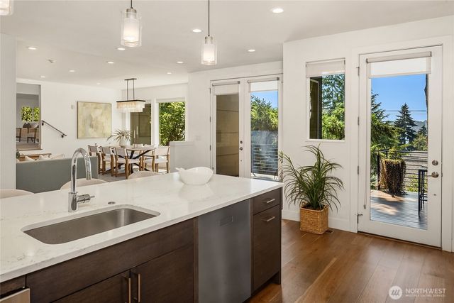 5830 W Mercer Way, Mercer Island, WA 98040