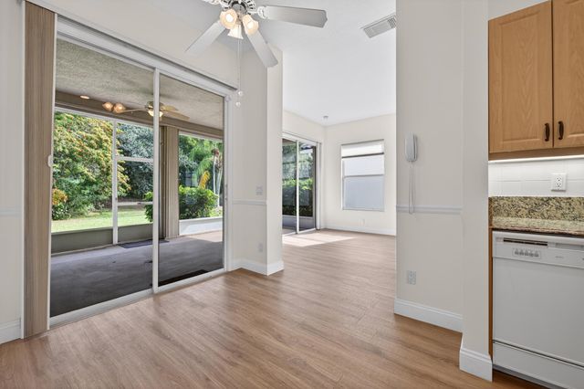 568 SW New Castle Cove, Port St. Lucie, Port St Lucie, FL 34986