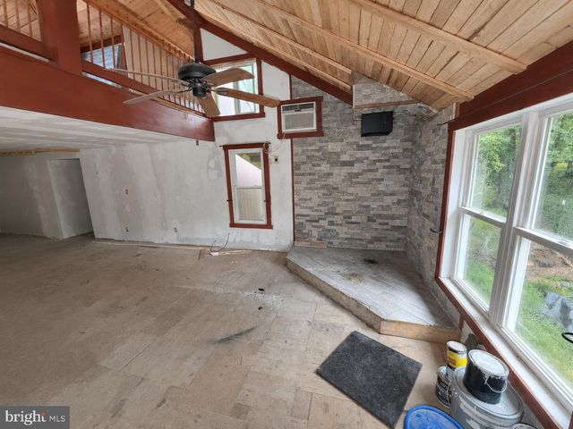 44 CAYUGA TRL, Hedgesville, WV 25427