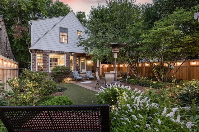 1843 Highland Parkway, Saint Paul, MN 55116