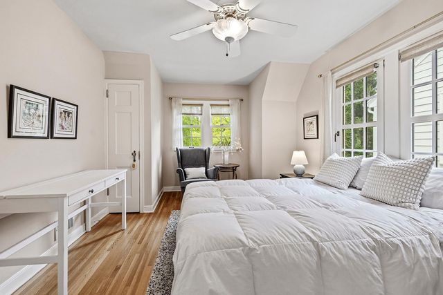 1843 Highland Parkway, Saint Paul, MN 55116