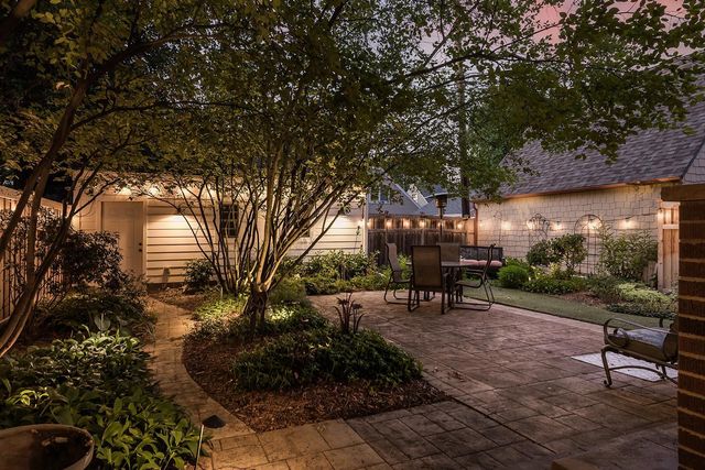 1843 Highland Parkway, Saint Paul, MN 55116