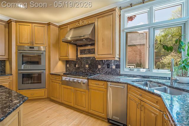 17671 Cranbrook Drive, Northville, MI 48168
