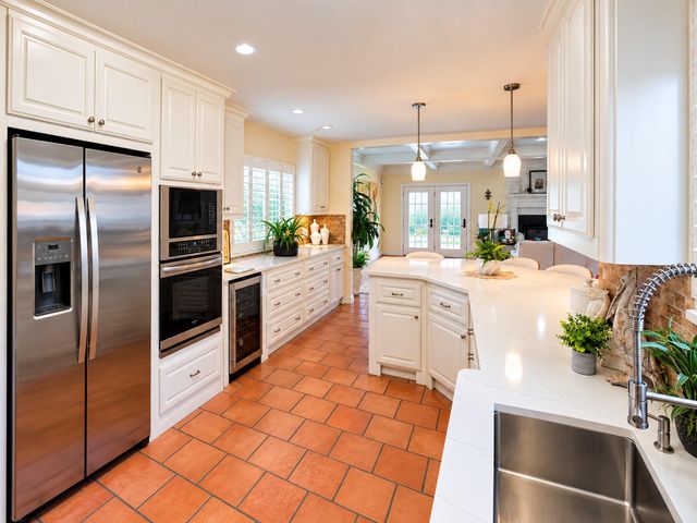 3119 Silver Springs Drive, La Porte, TX 77571