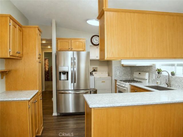 1010 Terrace 44, San Bernardino, CA 92410
