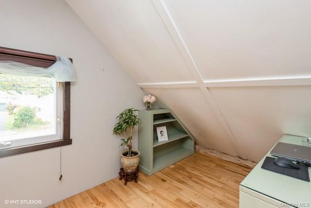 10 Stuart Avenue, Babylon, NY 11702