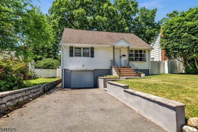 101 Pinecrest Ter, Wayne Twp., NJ 07470