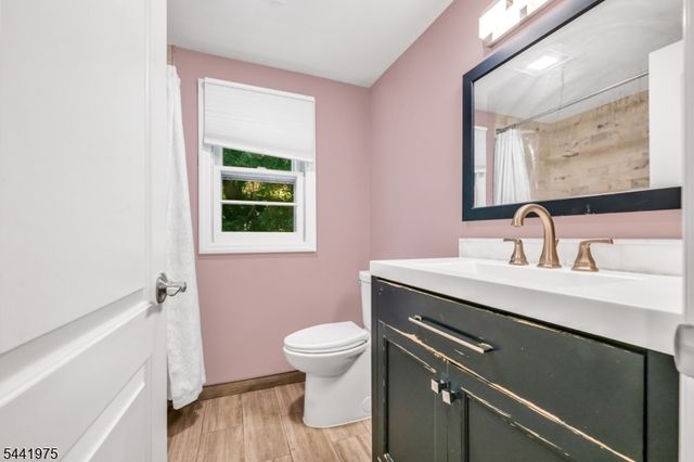 101 Pinecrest Ter, Wayne Twp., NJ 07470