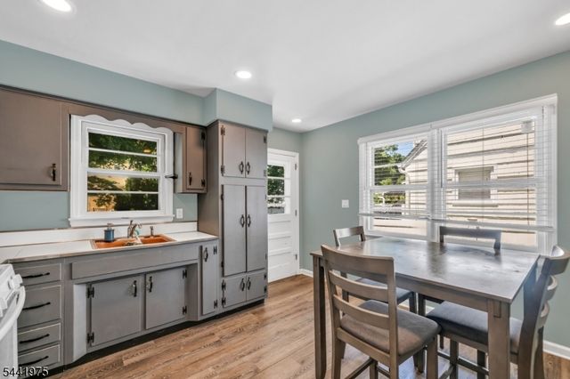 101 Pinecrest Ter, Wayne Twp., NJ 07470