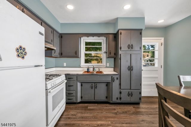 101 Pinecrest Ter, Wayne Twp., NJ 07470