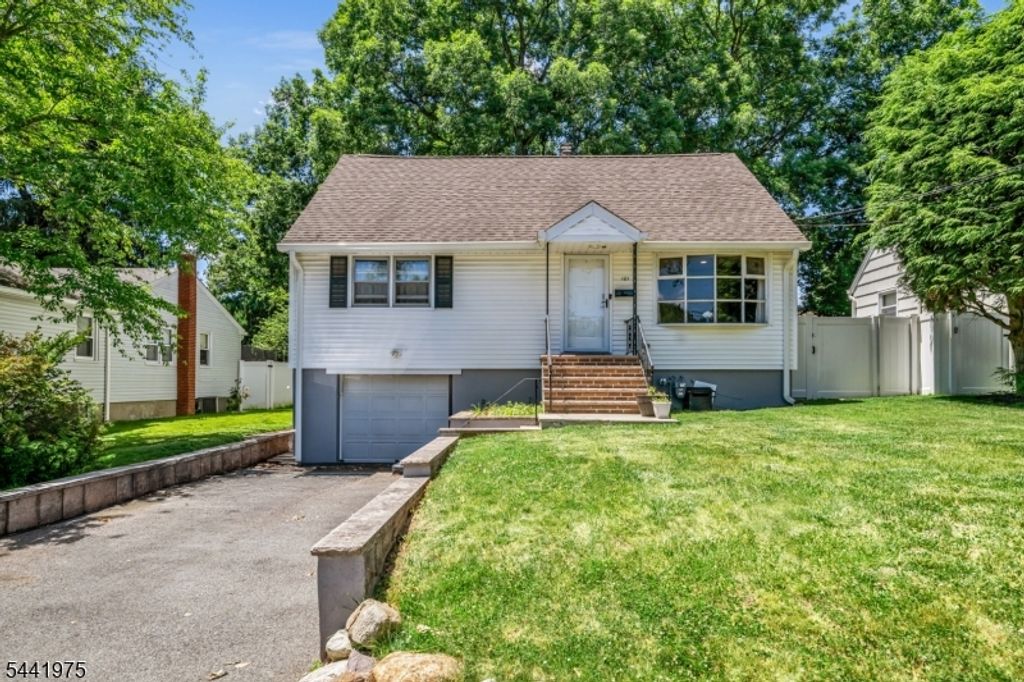 101 Pinecrest Ter, Wayne Twp., NJ 07470