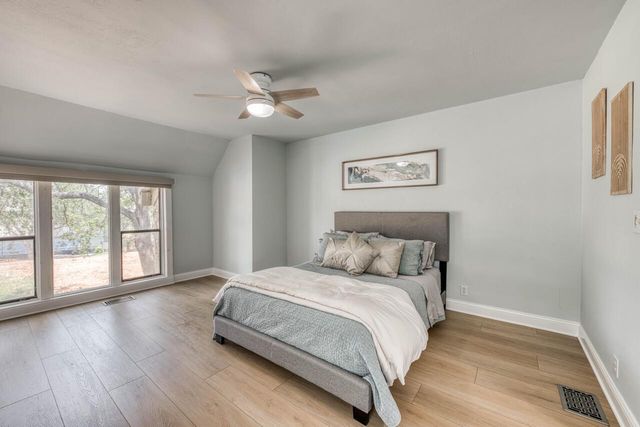 200 Free Rein 10, Horseshoe Bay, TX 78657