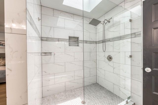 200 Free Rein 10, Horseshoe Bay, TX 78657