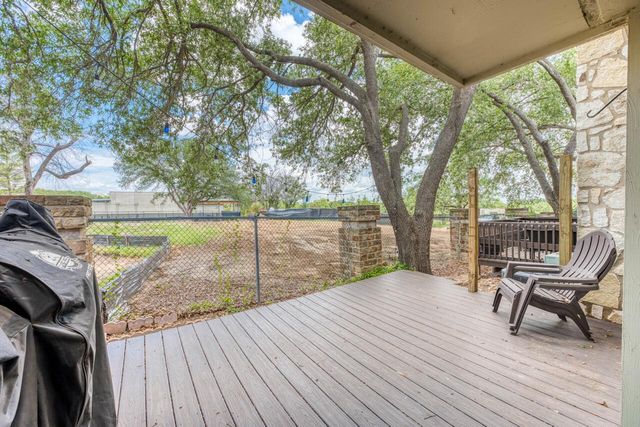200 Free Rein 10, Horseshoe Bay, TX 78657