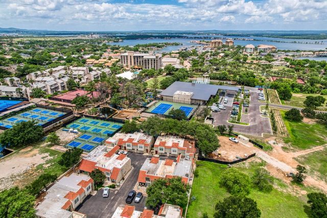 200 Free Rein 10, Horseshoe Bay, TX 78657