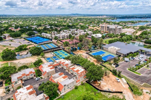 200 Free Rein 10, Horseshoe Bay, TX 78657