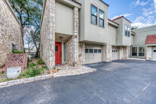 200 Free Rein 10, Horseshoe Bay, TX 78657