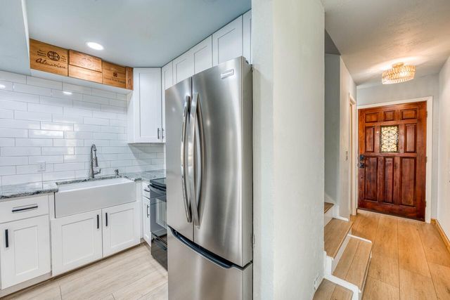 200 Free Rein 10, Horseshoe Bay, TX 78657
