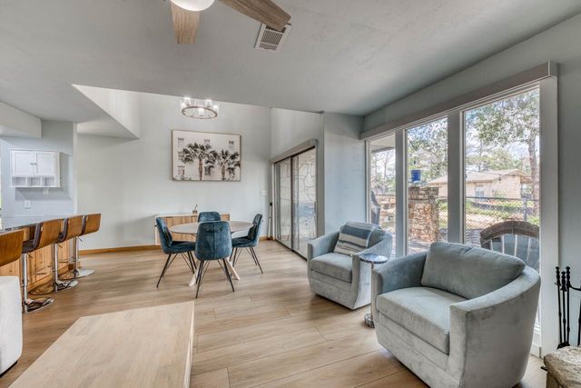 200 Free Rein 10, Horseshoe Bay, TX 78657