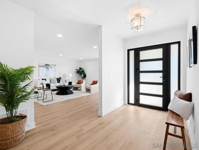 17906 Saint Andrews Dr, Poway, CA 92064