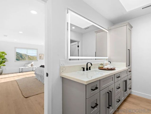 17906 Saint Andrews Dr, Poway, CA 92064