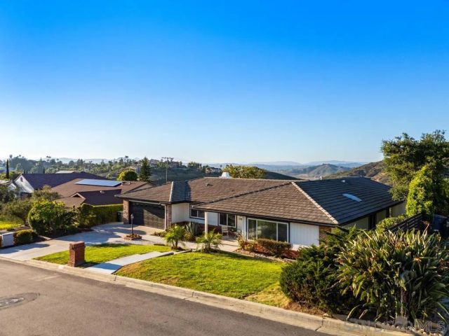 17906 Saint Andrews Dr, Poway, CA 92064