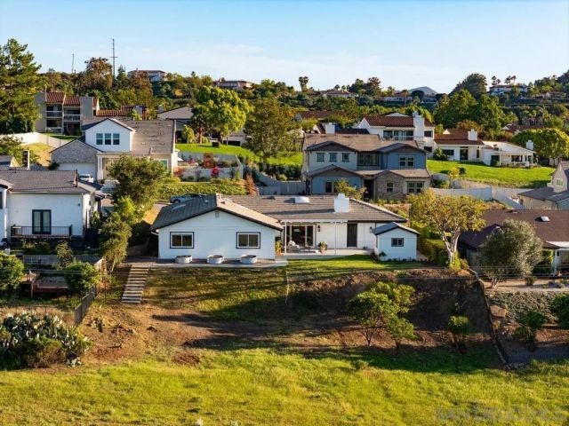 17906 Saint Andrews Dr, Poway, CA 92064