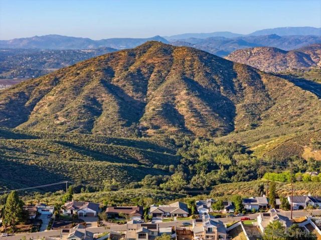 17906 Saint Andrews Dr, Poway, CA 92064