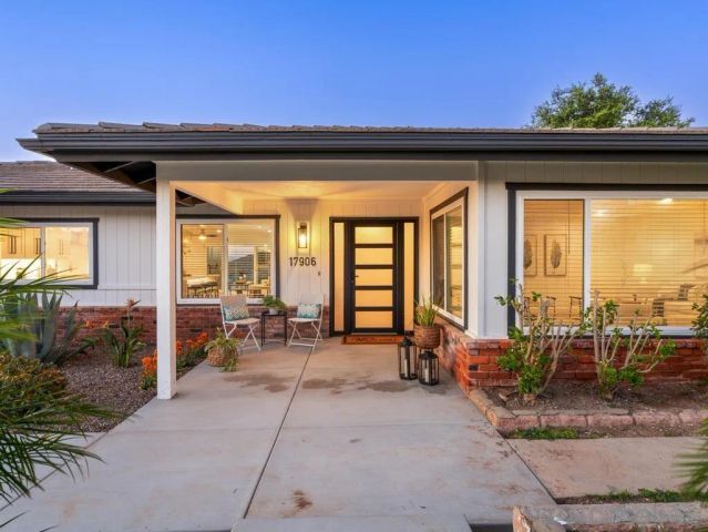 17906 Saint Andrews Dr, Poway, CA 92064