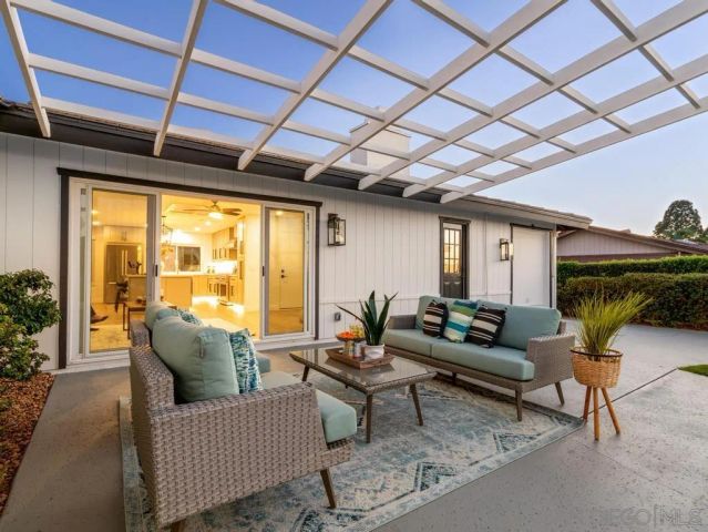 17906 Saint Andrews Dr, Poway, CA 92064