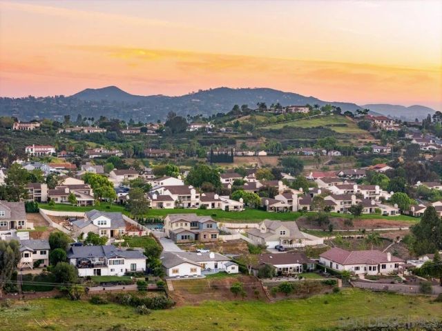 17906 Saint Andrews Dr, Poway, CA 92064