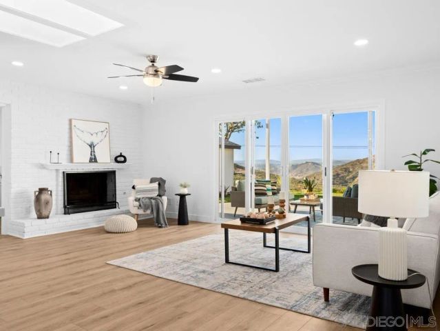 17906 Saint Andrews Dr, Poway, CA 92064