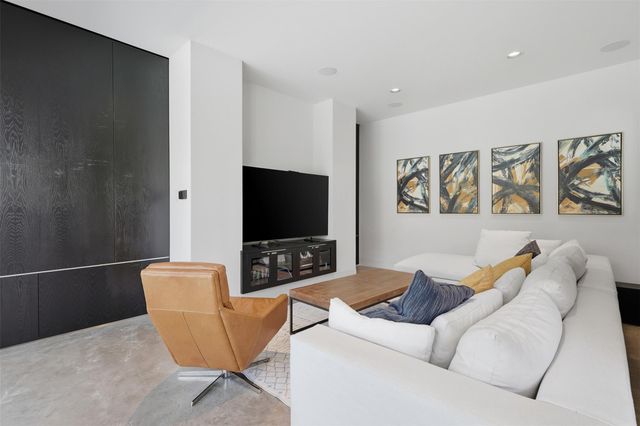 2412 Helena Street, Houston, TX 77006