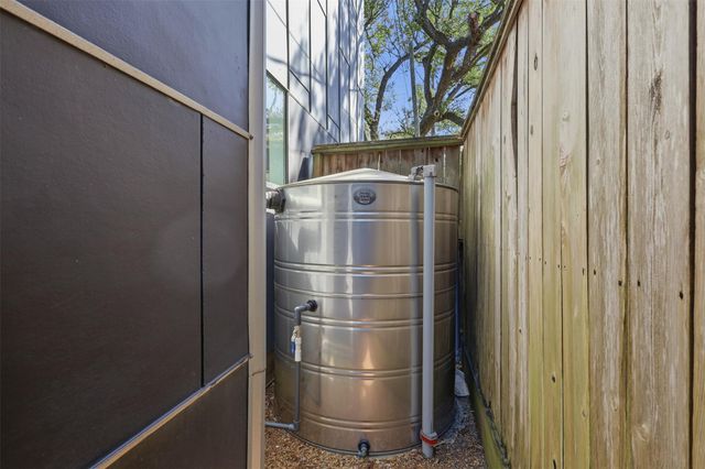 2412 Helena Street, Houston, TX 77006